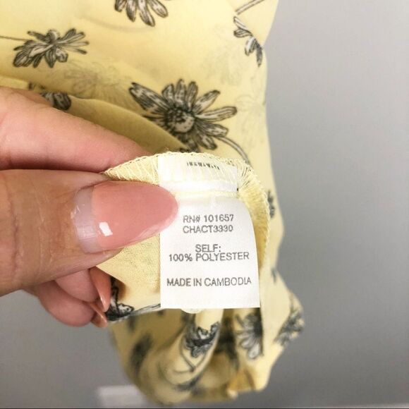 CHARMING CHARLIE | Yellow Sheer Floral Peplum Top - Picture 6 of 8